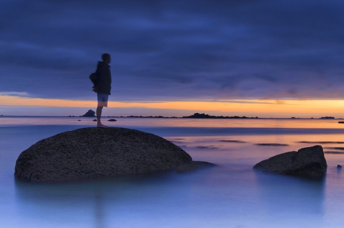 Par définition le style de vie est la manière de vivre, d'être ou de penser d'un individu. Je suis Breton et l'océan est mon quotidien, mon univers. Je respire l'air iodé et transpire l'eau salée! Je suis le rocher, la vague et les embruns...