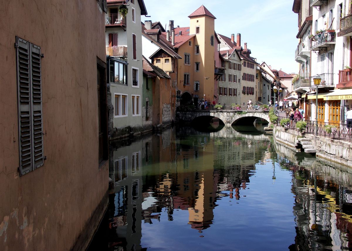 Annecy ist eine der schönsten Städte Frankreichs mit viel alter Bausubstanz